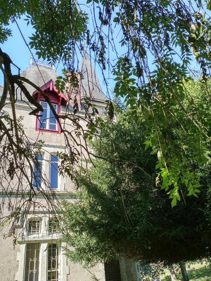 Le Chateau Du Grand Coudray Villaines-la-Juhel Exteriör bild