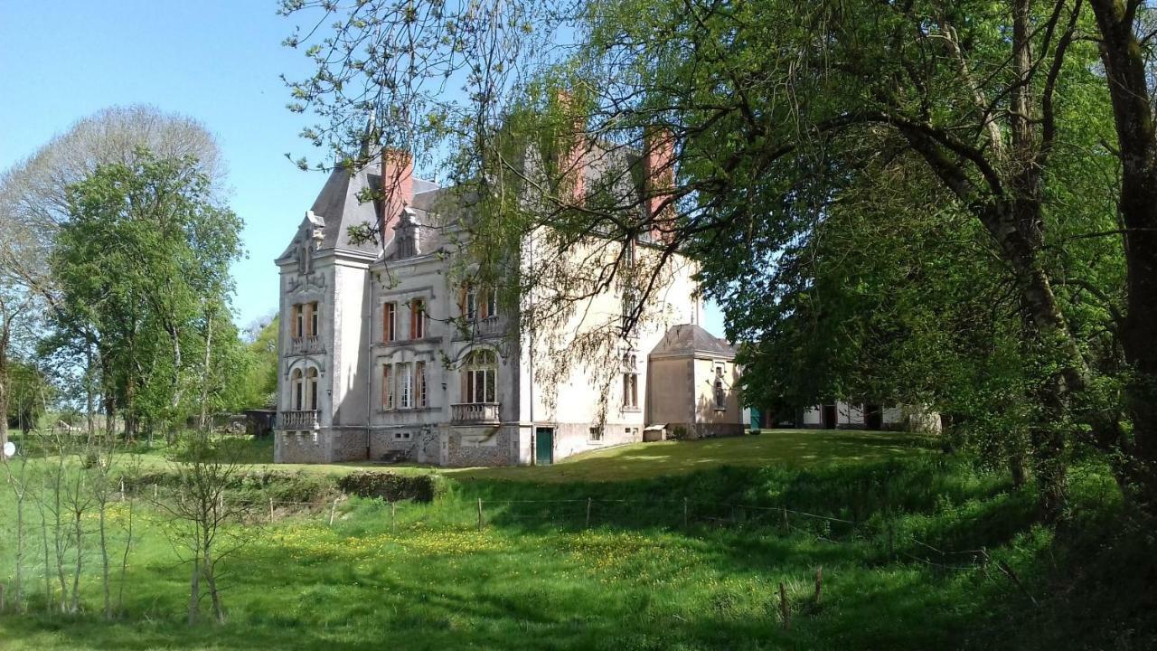 Le Chateau Du Grand Coudray Villaines-la-Juhel Exteriör bild